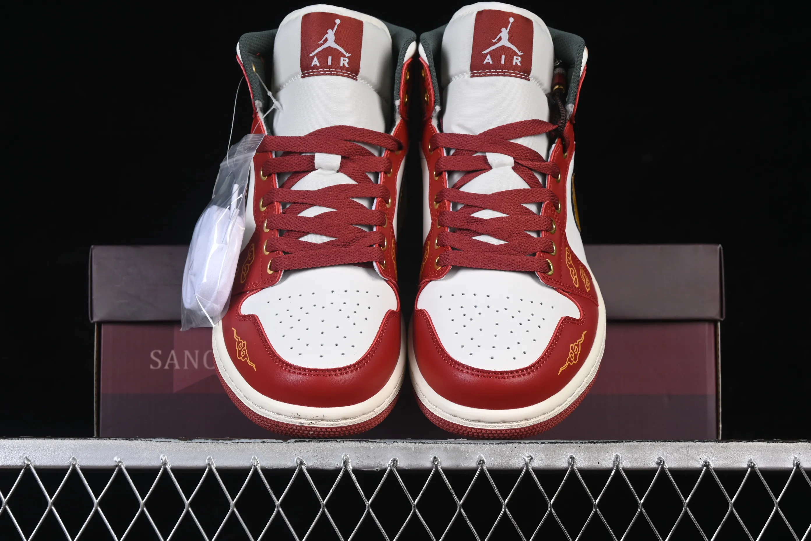 All Categories Air Jordan Jordan Series Basketball Shoes Air Jordan 1 Mid Air Jordan 1 Mid AJ1 Joe 1 Year of the Horse Limited Chinese Cultural Leisure Sneakers DQ8426-105